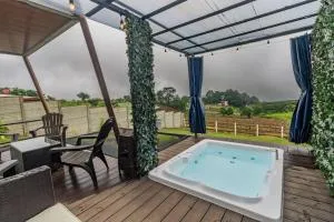 Ventana Paraíso Cabaña con Jacuzzi - Poasito