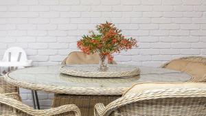 Beach House - Ettalong - Pet Friendly