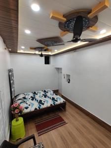 A ShivAngan Heritage Home Stay Near Ghat