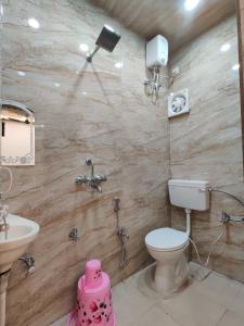 A ShivAngan Heritage Home Stay Near Ghat