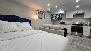 Garden Ave Home 1mins to HWY 403