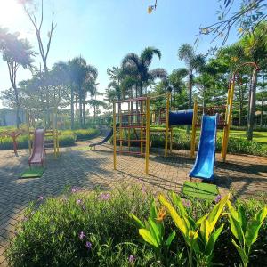 RAM Homestay Sharia, 5 Adults 1 Child, Ideal Stay Between Bromo & South Malang Beaches