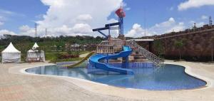 RAM Homestay Sharia, 5 Adults 1 Child, Ideal Stay Between Bromo & South Malang Beaches