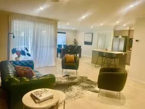 Spacious and Modern Home away from Home - OʼConnell