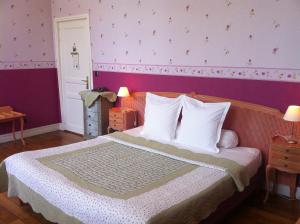 B&B / Chambres d'hotes Manoir De Montflambert : Chambre Double