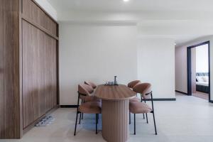 2 Bedroom Minimal Luxury Apartment