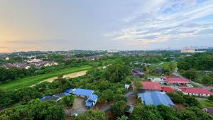 VISTA Bangi Fully Air Con Suite Plus Netflix with WIFI 600mbpS