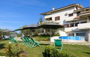 Beautiful Apartment In Moscufo