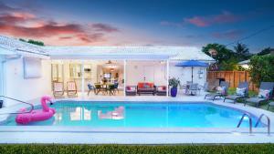 Walk To Beach And Heated Salt Water Pool