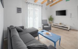 Awesome Home In Malisi With Kitchen 