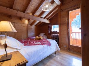 Chalet spacieux pour 10 pers près des pistes et parking privé - FR-1-467-135
