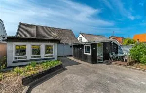 2 Bedroom Gorgeous Home In Thyholm - Sindrup