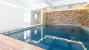 RedDoorz Plus near Tambo Paranaque