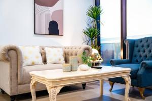 StayAU Spacious 2BR Stunning Sunset Views