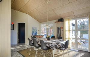 Nice Home In Glesborg With Sauna