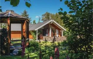 Four-Bedroom Holiday Home In Farso - Fur