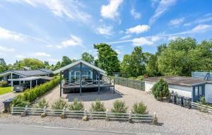 Beautiful Home In Strøby With Wifi