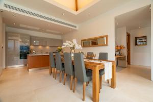 Modern 3BR Pool Villa at Anchan Flora in Bangtao