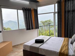 Serenehills Retreat with Hilltop pool