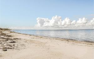 3 Bedroom Pet Friendly Home In Knebel