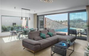 Awesome Home In Stancijeta With Kitchen 