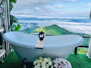 เหนือดอย แคมป์ปิ้ง ( Nuea Doi Camping )