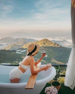 เหนือดอย แคมป์ปิ้ง ( Nuea Doi Camping )