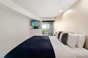 Sirocco 702, amazing ocean views for this contempory apartment in the heart of Mooloolaba