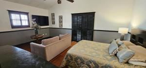 Casa a 1 cuadra del consulado