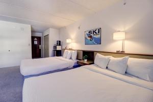 MP522 Mountain Plaza Hotel Room