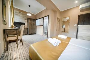 Deluxe Twin Room - Free Parking room in Hotel Antique
