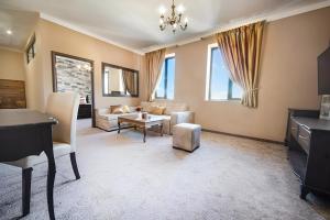 Apartment - Free Parking room in Hotel Antique