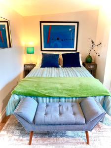 2 Private Bedroom Suites with Hot Tub