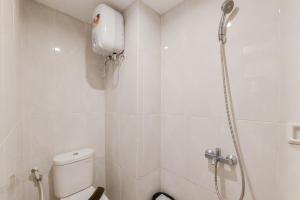 Cozy and Modern Studio at Serpong Garden Apartment By Travelio