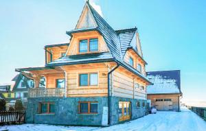 2 Bedroom Amazing Apartment In Ratulow