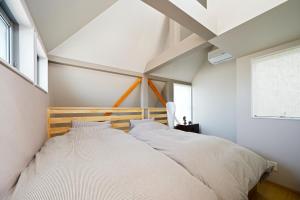 Retro-modern furniture with Tatami bed Small house 50m2 Osaka