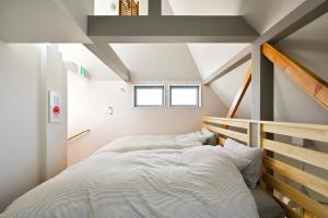 Retro-modern furniture with Tatami bed Small house 50m2 Osaka