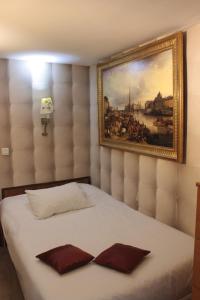 Single Room room in Hotel Hauteville Opera