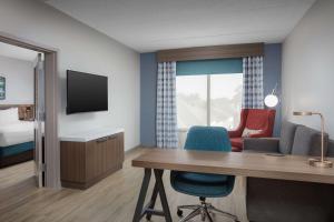 One-Bedroom King Suite - Hearing Access room in Hilton Garden Inn Tuscaloosa