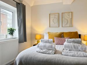 Family Holiday Home With Hot Tub Sauna Sleeps 8