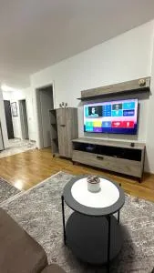 Apartman River - stan na dan Gradiška - 格拉迪什卡