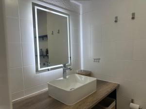 Appartements Lumineux Studio tout equipe : photos des chambres