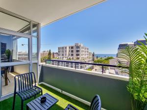 Trendy apartment with sea Views and excellent location