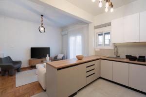 LIV - Elegant City Stay in Pagrati