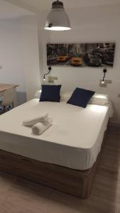 B2, Estudio independiente junto Aeropuerto Valencia