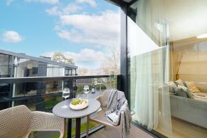 2BD NEW Apt w-Balcony I Parking inc I next to the River and Forest I by Cohost