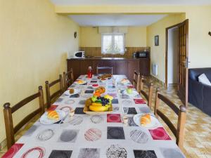 Maisons de vacances -HANSEL- Belle Chaumiere a Kerascoet : photos des chambres