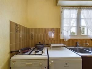 Maisons de vacances -HANSEL- Belle Chaumiere a Kerascoet : photos des chambres