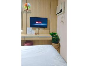 Mi Casa by The Persimmon