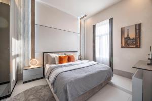 Luxurious High-End Grand Suite on the St Stephen Road